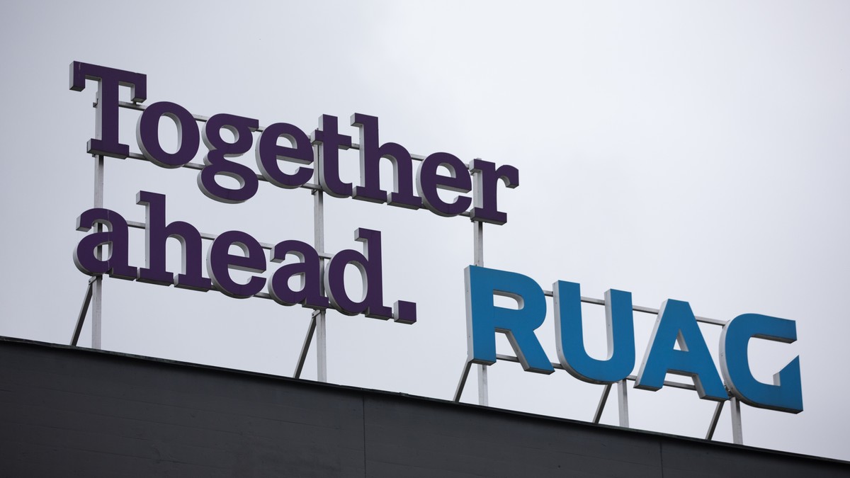 ARCHIVBILD ZUM STELLENABBAU BEI RUAG INTERNATIONAL, AM MONTAG, 12. OKTOBER 2020 - Das Logo der Ruag am Ruag-Standort in Emmen, aufgenommen am Dienstag, 22. Oktober 2019. (KEYSTONE/Peter Klaunzer)