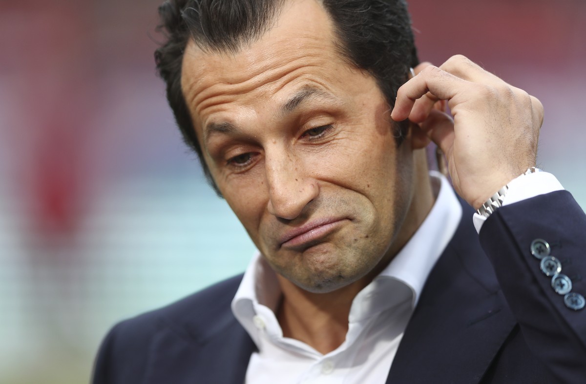 Bayern sports director Hasan Salihamidzic arrives prior to the start of the German Bundesliga soccer match between 1. FC Nuremberg and FC Bayern Munich in Nuremberg, Germany, Sunday, April 28, 2019. ( ...