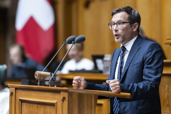 Heinz Theiler, FDP-SZ, spricht zur Ruestungsdebatte, an der Sommersession der Eidgenoessischen Raete, am Donnerstag, 5. Juni 2025 im Nationalrat in Bern. (KEYSTONE/Alessandro della Valle)
