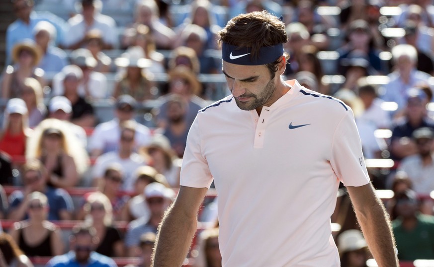 Roger Federer, of Switzerland, reacts during his final match against Alexander Zverev, of Germany, at the Rogers Cup tennis tournament in Montreal, Sunday, Aug. 13, 2017. (Paul Chiasson/The Canadian P ...