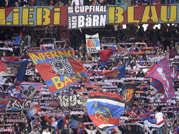 Endlich wieder Zuschauer im St. Jakob-Park.