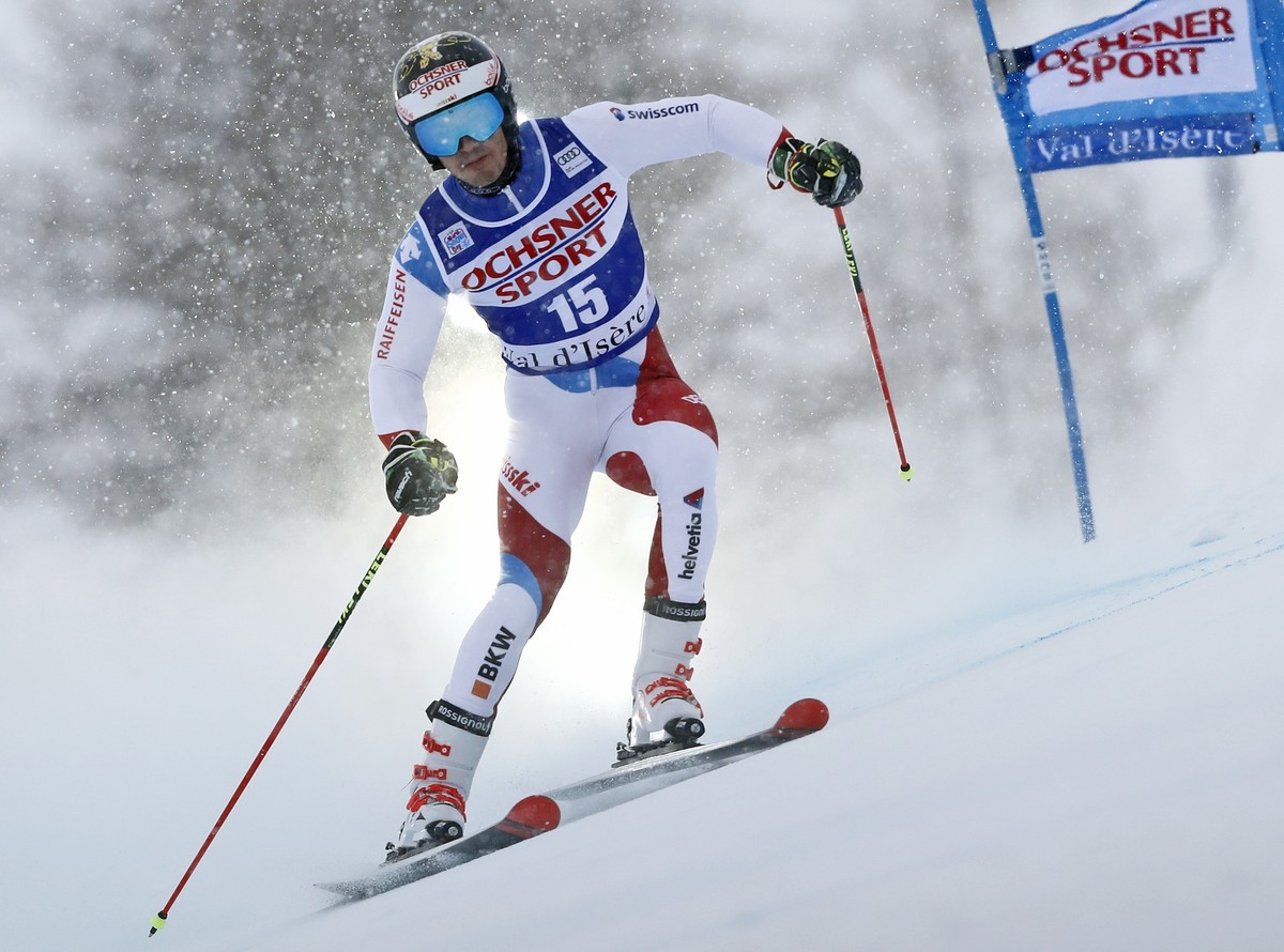 Switzerland's Loic Meillard speeds down the course during a men's World Cup giant slalom in Val D'Isere, France, Saturday, Dec. 8, 2018. (AP Photo/Gabriele Facciotti)