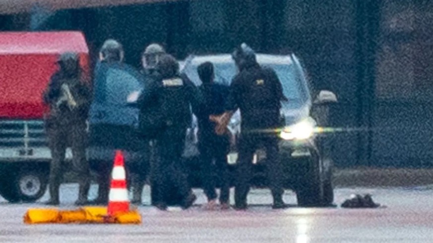 Arrest of the hostage taker at Hamburg airport (archive photo): Investigators are certain that he terrorized his ex-wife for years.