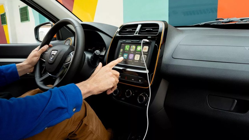 Der Spring kommt mit Android Auto und Apple CarPlay.