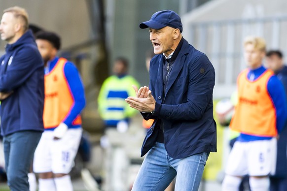 Peter Zeidler, coach of Grasshopper Club, gestures, during the Super League Relegation Group soccer match of Swiss Championship between FC Lausanne-Sport, LS, and Grasshopper Club Zuerich, GC, at the  ...