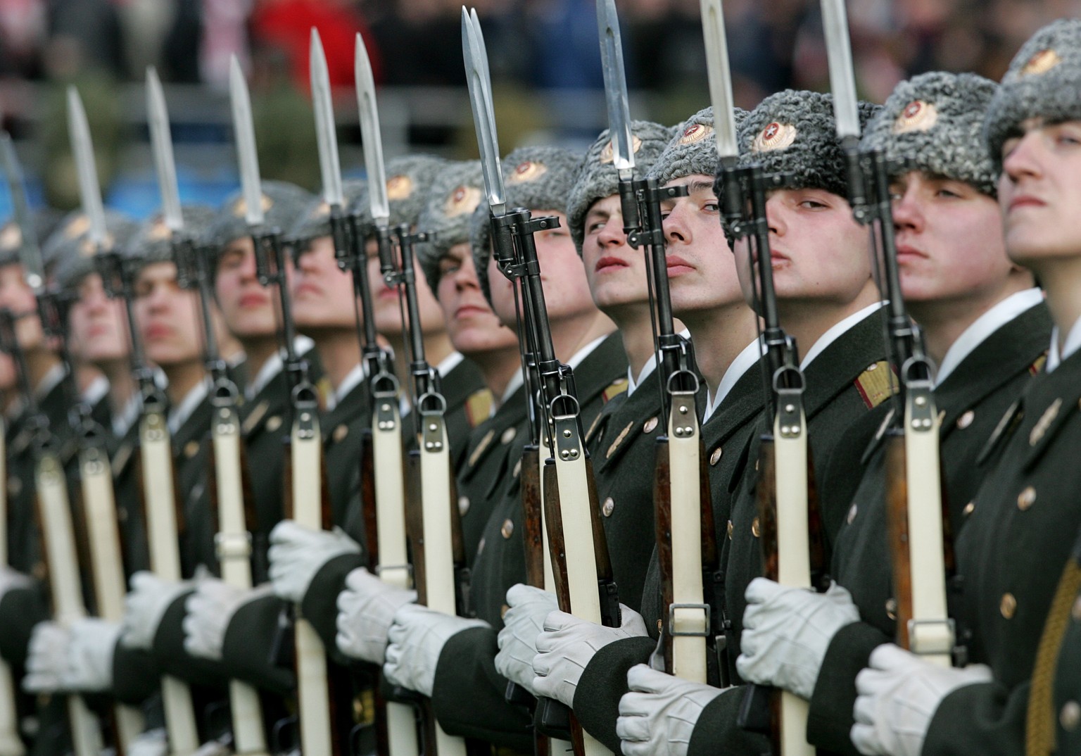 Russische Soldaten bei der Eröffnung der «russischen Champions League».