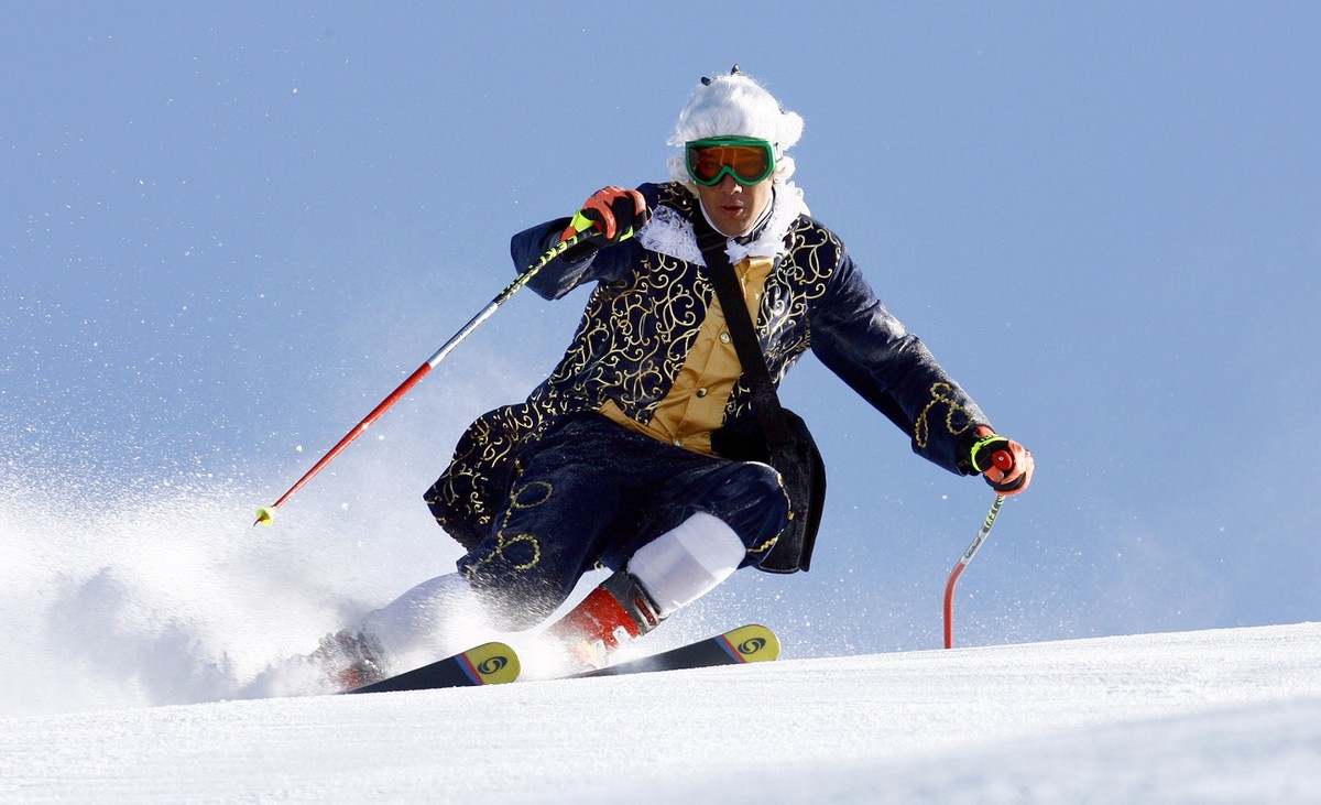 Austria's Fritz Strobl speeds down the course during an Alpine Ski Men's Super-G, at the World Cup finals in Lenzerheide, Switzerland, Thursday, March 15, 2007. Fritz Strobl, the 2002 Olympi ...