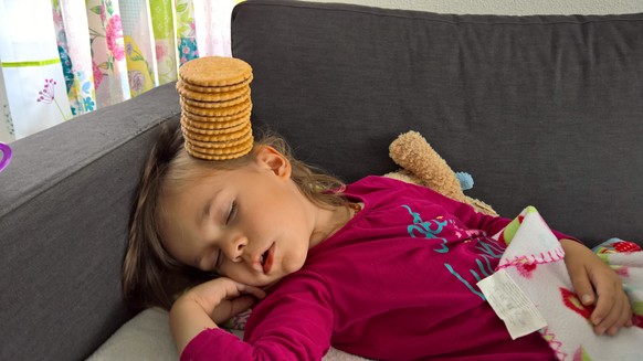 #CheerioChallenge: Papas bauen TÃ¼rme. Aus FrÃ¼hstÃ¼cksflocken. Auf ihren Babys
Funktioniert auch mit Prinzenrolle