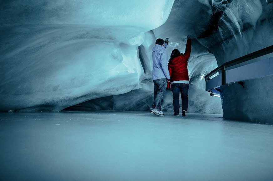 Rauszeit Gletscher Titlis Eisgrotte