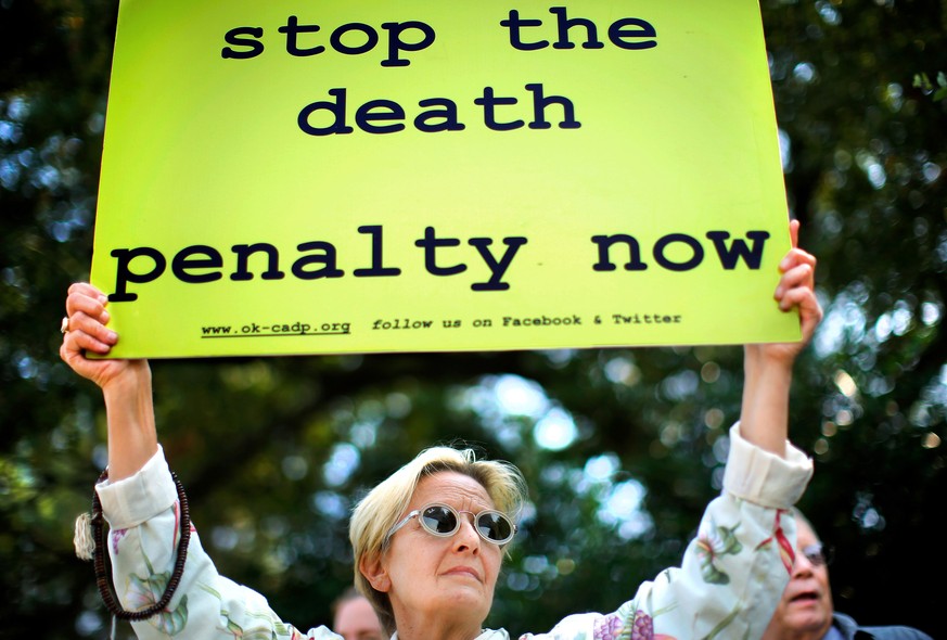 Im Zusammenhang mit der geplanten Hinrichtung Richard Glossips in Oklahoma demonstrierten Dutzende gegen die Todesstrafe.&nbsp;