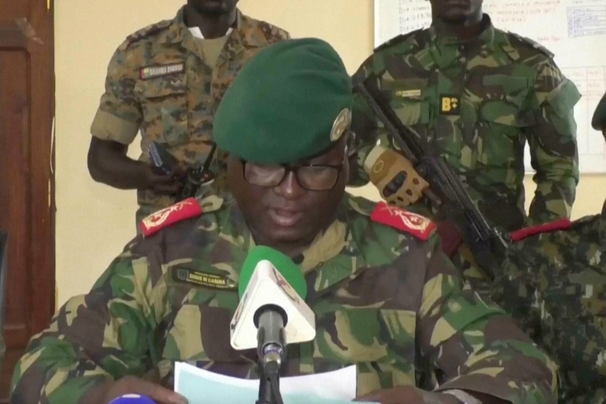 Dinis NTchama, military spokesperson, speaks on Wednesday, Nov. 26, 2025 in Bissau, Guinea-Bissau. (TGB Guinea-Bissau via AP)
Guinea Bissau Unrest