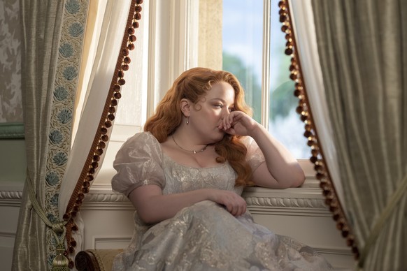 Bridgerton.  Nicola Coughlan as Penelope Featherington in Episode 302 of Bridgerton.  kr.  Laurence Cendrowicz/Netflix © 2023