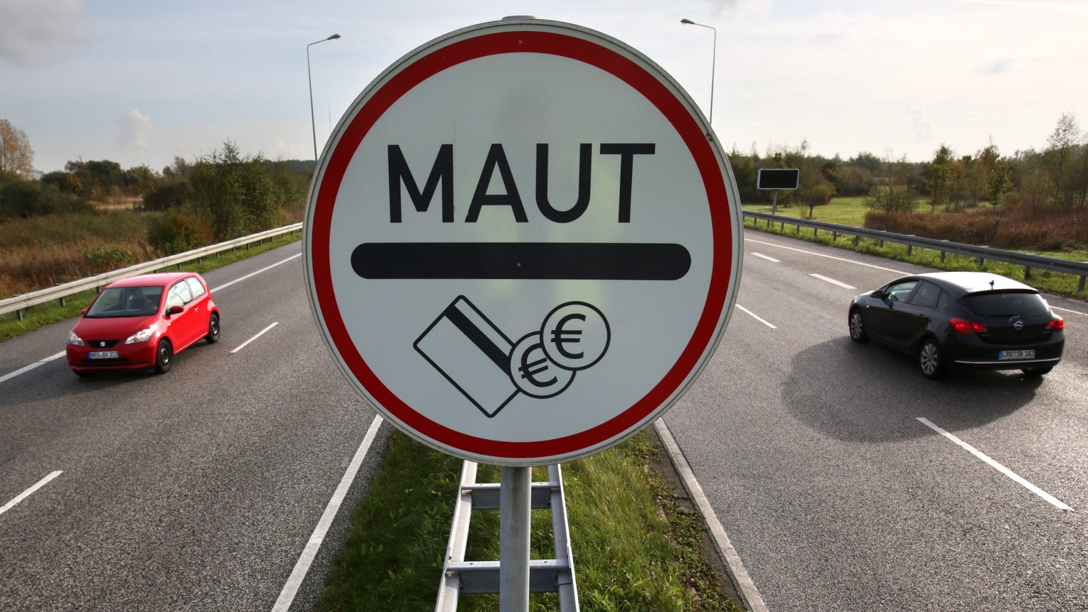 epa05749318 (FILE) - A picture dated 30 October 2014 shows a car toll (Maut) sign placed at a street near Rostock, Germany. Austrian transport minister Joerg Leichtfried met some of his European count ...