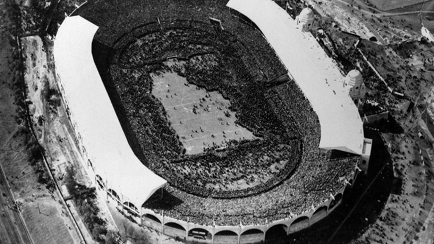Das Wembley 1923 mit den bekannten Zwillingstürmen.