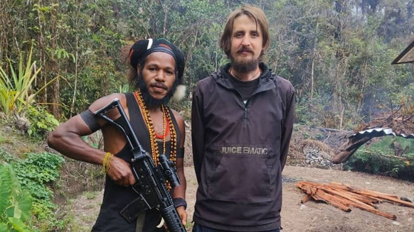 New Zealand bush pilot Phillip Mehrtens, kidnapped on February 7, 2023, together with a member of the “West Papua National Liberation Army”.