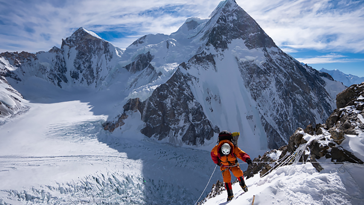The last first: K2 en hiver est un documentaire qui dévoile les côtés très sombres de l'alpinisme.