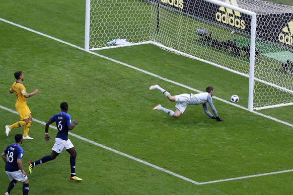 Australia goalkeeper Mathew Ryan fails to save the ball as France&#039;s Paul Pogba, second right, scores his side&#039;s second goal during the group C match between France and Australia at the 2018  ...