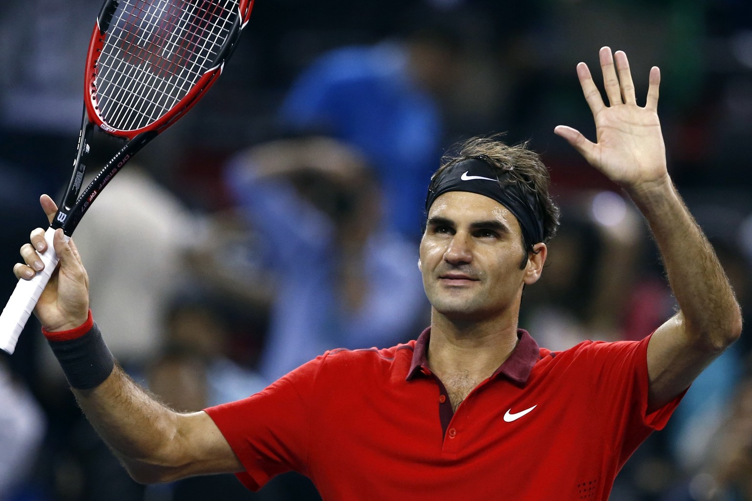 Nach ausgeglichenem Startsatz darf sich schlussendlich trotzdem Federer feiern lassen.