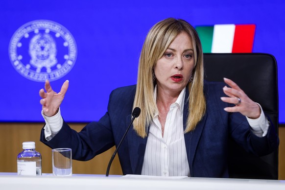 epa12919798 Italian Prime Minister Giorgia Meloni speaks during a press conference following a Cabinet meeting that approved the employment decree in Rome, Italy, 28 April 2026. EPA/ANGELO CARCONI