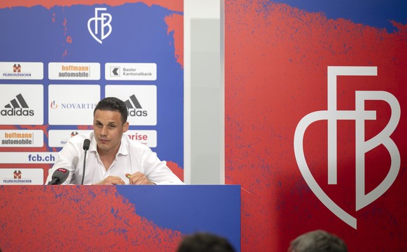 Verwaltungsrat David Degen spricht an der Bilanzmedienkonferenz der FC Basel 1893 AG in Basel, am Mittwoch, 20. April 2022. (KEYSTONE/Georgios Kefalas)