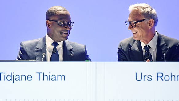 Die Führungsspitze der Grossbank Credit Suisse um Verwaltungsratspräsident Urs Rohner (rechts) und Konzernchef Tidjane Thiam (links) müssen sich um ihre Aktivitäten in den USA kümmern. (Archivbild)