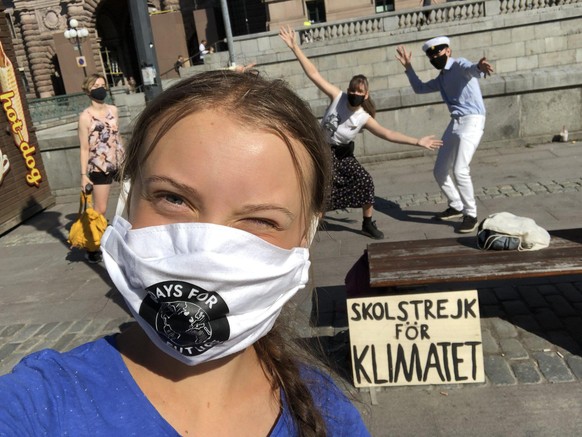 Nach längerer Zeit im «Homeprotest» ist Greta Thunberg für ihren freitäglichen Klimastreik zurück an ihrem angestammten Protestort vor dem Parlament in Stockholm.