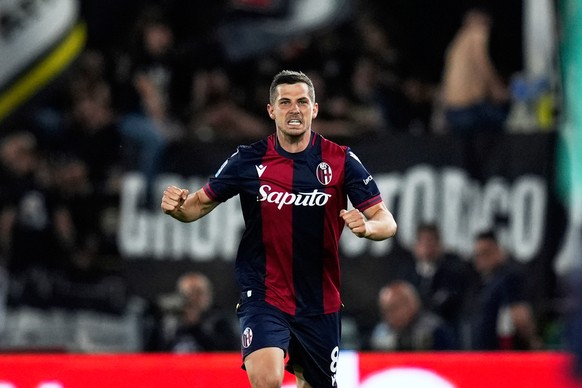 Bologna&#039;s Remo Freuler celebrates after scoring the 1-1 goal for his team, during the Italian Serie A soccer match between Bologna FC 1909 and Juventus FC at Renato Dall&#039;Ara Stadium, in Bolo ...