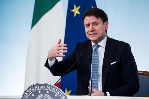 epa08272719 Italian Prime Minister Giuseppe Conte attends a press conference at the end of the Council of Ministers for the Coronavirus emergency at the Palazzo Chigi in Rome, Italy, 05 March 2020. EP ...