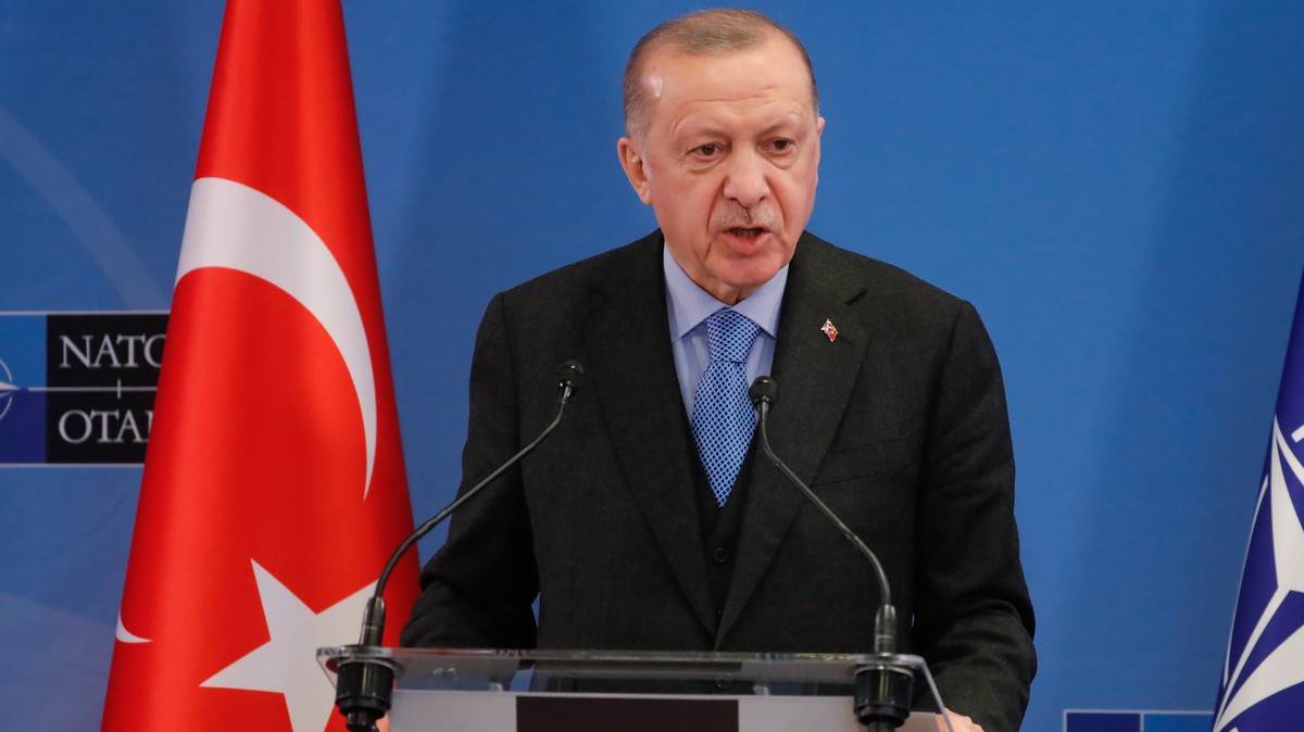 epa09847075 Turkish President Recep Tayyip Erdogan gives a press conference at the end of a Group of Seven (G7) Leaders meeting at the Alliance headquarters in Brussels, Belgium, 24 March 2022. EPA/ST ...