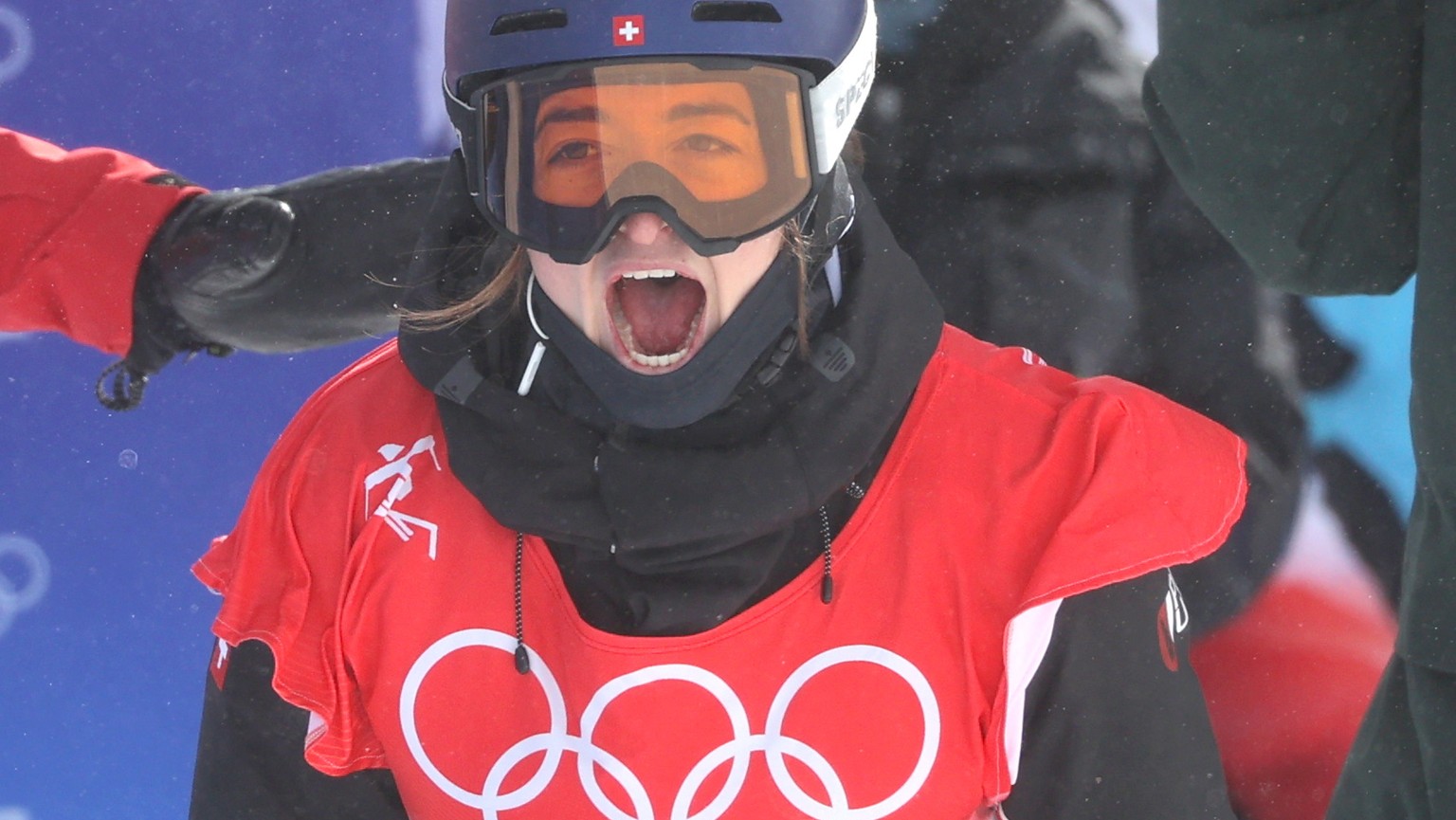 epa09757375 Gold medalist Mathilde Gremaud of Switzerland celebrates after winning the Women&#039;s Freestyle Skiing Slopestyle final at the Zhangjiakou Genting Snow Park at the Beijing 2022 Olympic G ...
