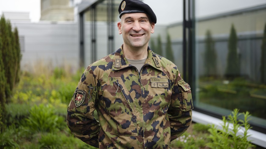 ARCHIVBILD ZUM FINANZLOCH IM INFORMATIKBUDGET DER ARMEE UM 100 MILLIONEN FRANKEN, AM MONTAG, 18. OKTOBER 2021 - Thomas Suessli, Chef der Schweizer Armee, portraitiert am 6. Mai 2020 auf der Terrasse d ...