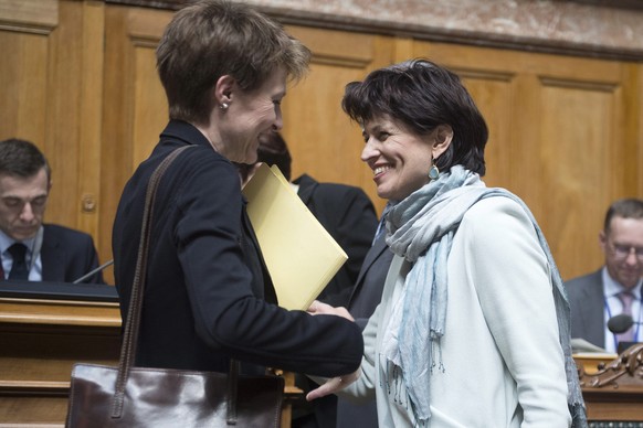 Sorry! Simonetta&nbsp;Sommaruga und&nbsp;Doris Leuthard bekommen leider Stadionverbot.