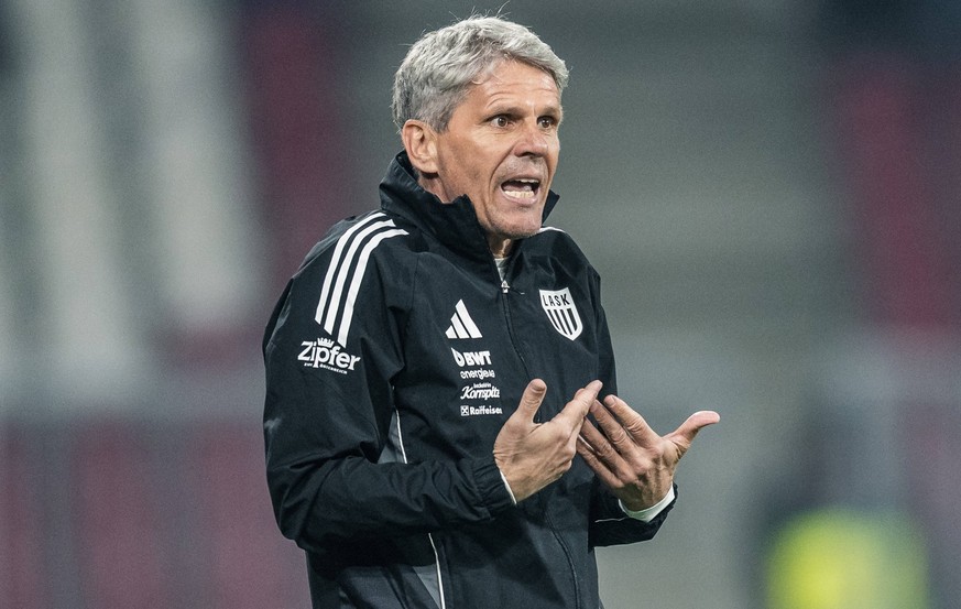 Trainer Dietmar K�hbauer LASK Salzburg *** Coach Dietmar K�hbauer LASK Salzburg PUBLICATIONxNOTxINxAUT EP_ade