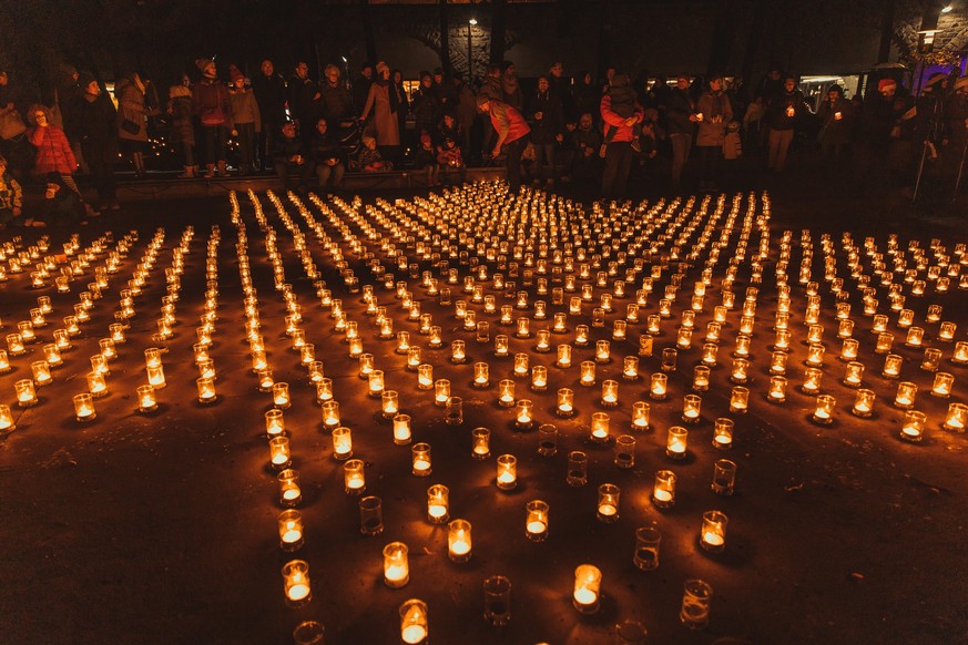 Wegen starker Winde konnte das Lichtermeer nicht überall angezündet werden.