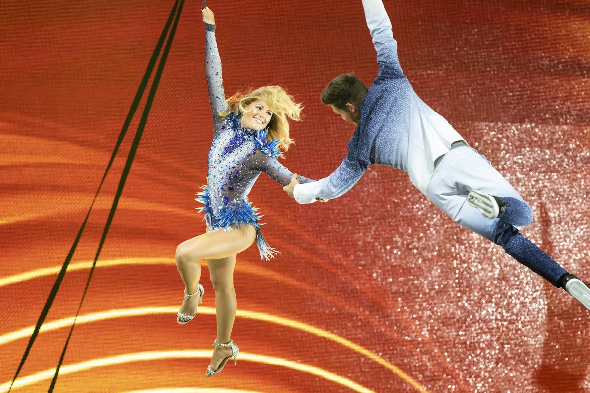 19/ Helene Fischer, Saenger Helene Fischer live in der Berliner Mercedes-Benz-Arena am 04.09.18. Schlager, Schlagermusik, Schlagersaengerin, Taenzer, Taenzerin, Entertainerin, Fernsehmoderatorin, Pop, ...