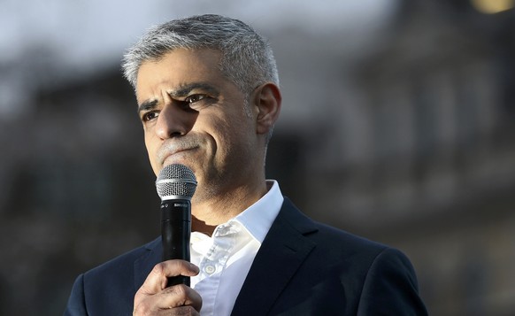 Mayor of London Sadiq Khan speaks at a screening of Asghar Farhadi&#039;s film The Salesman in Trafalgar Square in London, Britain February 26, 2017. REUTERS/Neil Hall