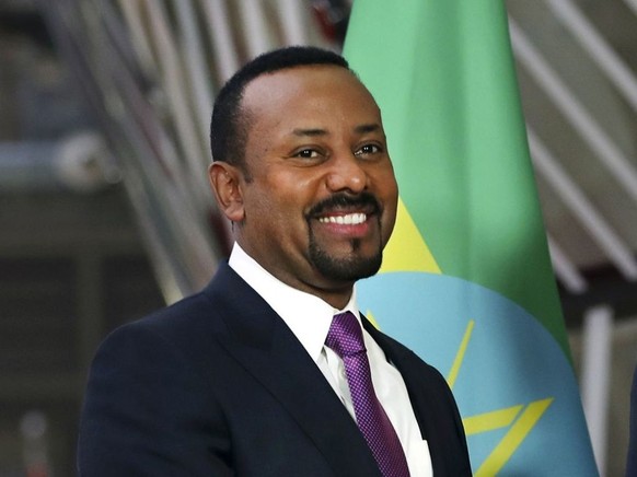 Am Montag erschien Äthiopiens Regierungschef Abiy Ahmed für einmal nicht in der Schale zur Arbeit: Als einer von 23 Millionen Freiwilligen pflanzte er Bäume. Insgesamt sollen diesen Sommer vier Millia ...