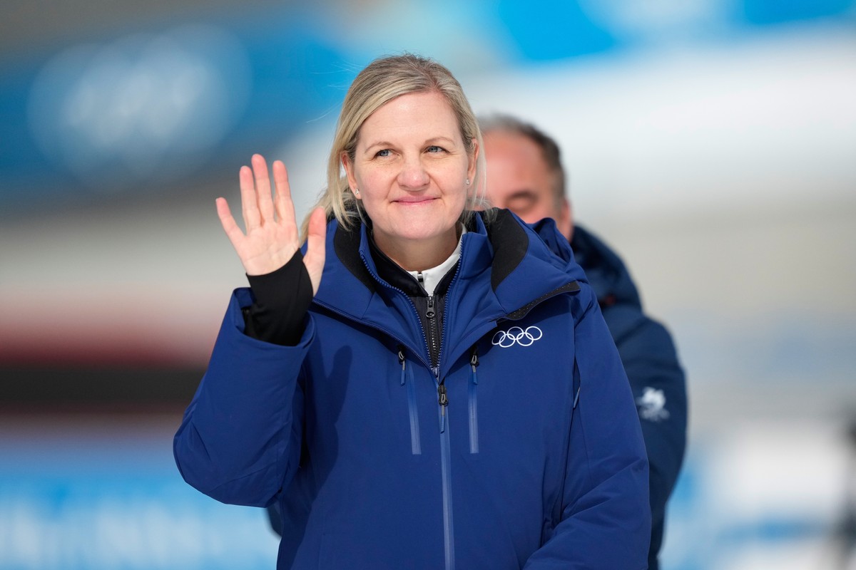 IOC President Kirsty Coventry gestures at a reallocation medals ceremony at the 2026 Winter Olympics in Anterselva, Italy, Sunday, Feb. 15, 2026. (AP Photo/Mosa'ab Elshamy)
Kirsty Coventry