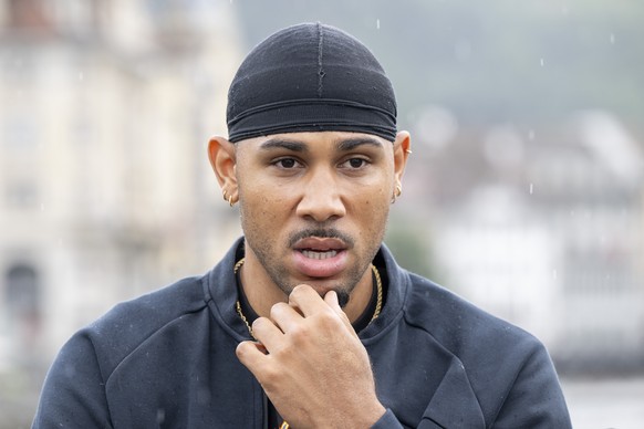 Der Schweizer Leichtathlet Jason Joseph anlaesslich einer Medienkonferenz vor dem Leichtathletik Meeting, Spitzen Leichtathletik Luzern vom kommenden Dienstag am, Montag, 14. Juli 2025 im Hotel Contin ...