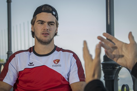 Nico Hischier ist ein Schweizer Eishockeyspieler, der seit Juli 2017 bei den New Jersey Devils aus der National Hockey League NHL unter Vertrag steht, am Montag 18. Mai 2020 in Magglingen. Foto Marcel ...