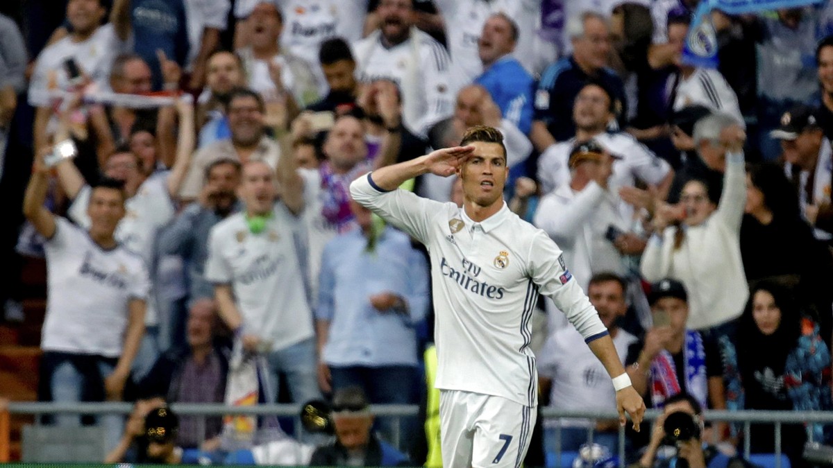 epa05941066 Real Madrid's Cristiano Ronaldo celebrates scoring the 1-0 opening goal the UEFA Champions League semifinal first leg soccer match between Real Madrid and Atletico Madrid at the Santi ...