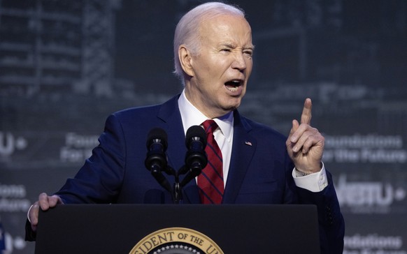 epa11298223 US President Joe Biden delivers remarks during the North America&#039;s Building Trades Unions (NABTU) 2024 Legislative Conference, in Washington, DC, USA, 24 April 2024. US President Joe  ...