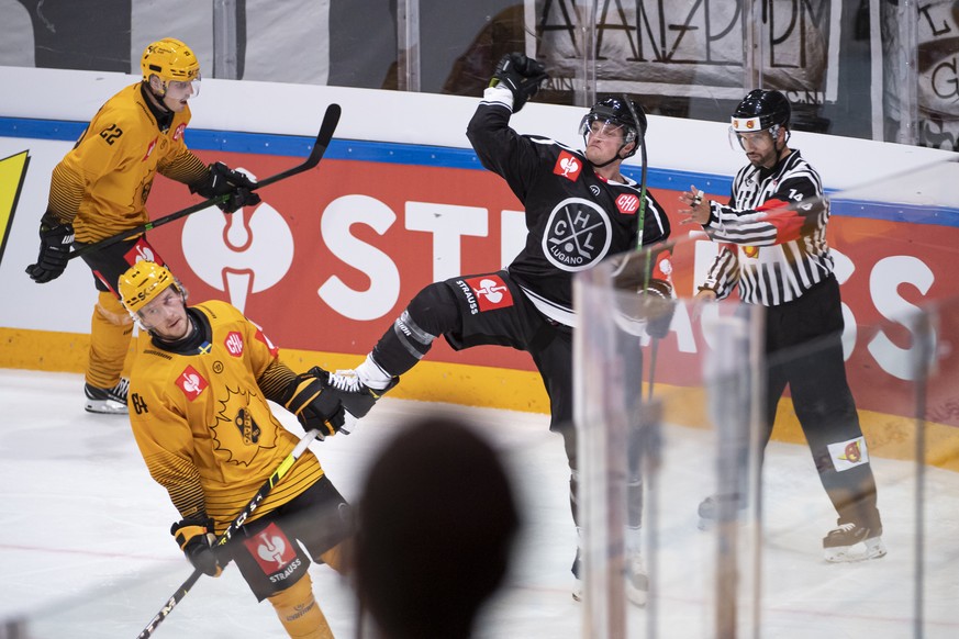 Lugano&#039;s player Daniel Carr celebrates the 4-1 goal during the Champions League 2021/22 game between HC Lugano and Skelleftea AIK at the ice stadium Corner Arena in Lugano, Switzerland, on Friday ...