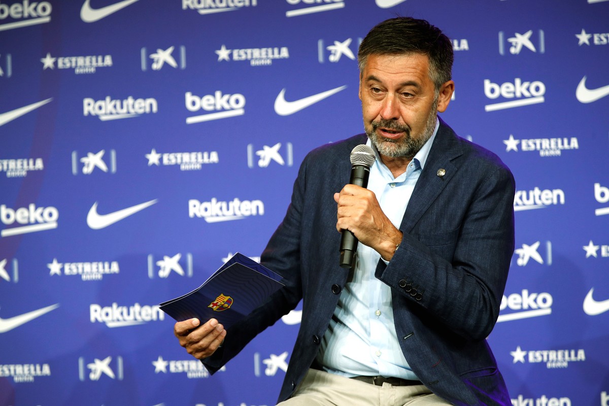 epa08779907 (FILE) - FC Barcelona's President Josep Maria Bartomeu attends Spanish midfielder Pedro Gonzalez 'Pedri' presentation as Barcelona's FC new player in Barcelona, SPain,  ...