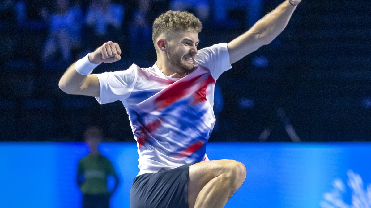 Jérôme Kym gelingt an den Swiss Indoors in Basel gegen den topgesetzten Ben Shelton ein Wahnsinns-Exploit. «Surreal» fühle