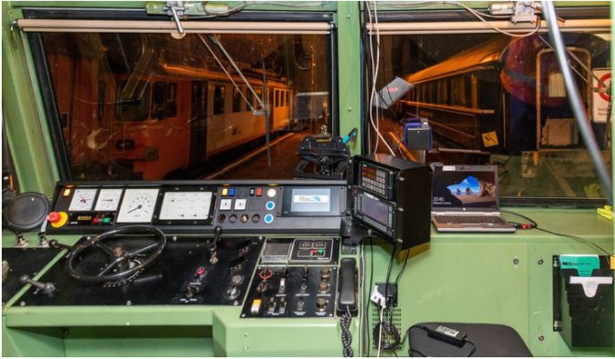 Unterwegs im Führerstand von einem führerlosen Zug auf der Strecke der Oensingen-Balsthal-Bahn.