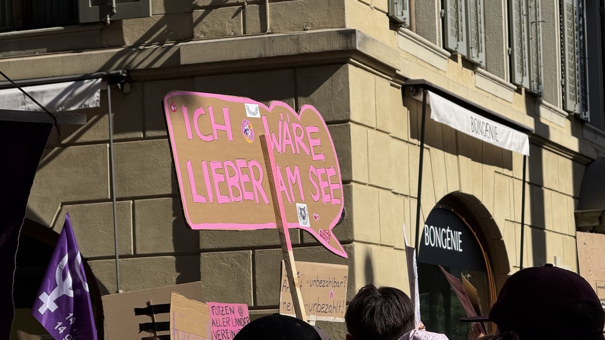 W-tend-lustig-k-mpferisch-die-kreativsten-Frauenstreik-Plakate