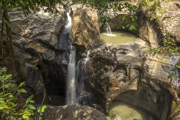 Labuan Bajo Cunca Wulang Canyon und Wasserfall bei Labuan Bajo, Insel Flores, Indonesien, Asien Cunca Wulang Canyon and waterfall near Labuan Bajo, Flores, Indonesia, Asia