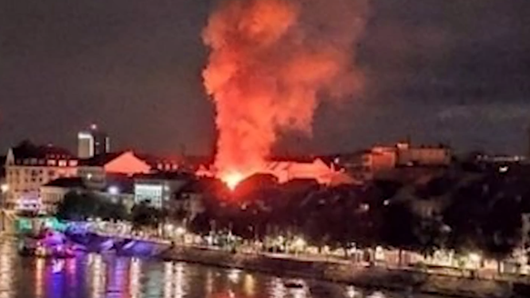 Rote Flammen über Basel letzte Woche