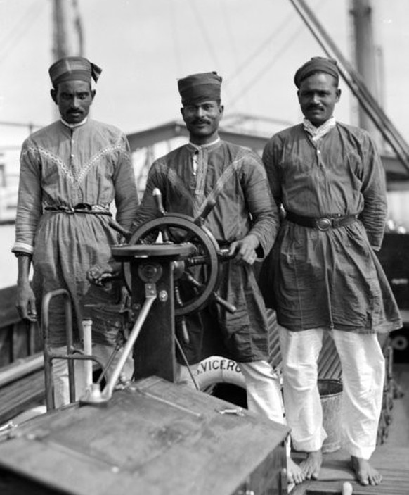 Three lascar crew of the P&O liner RMS Viceroy of India Bangladeshi seafarers https://en.wikipedia.org/wiki/Lascar